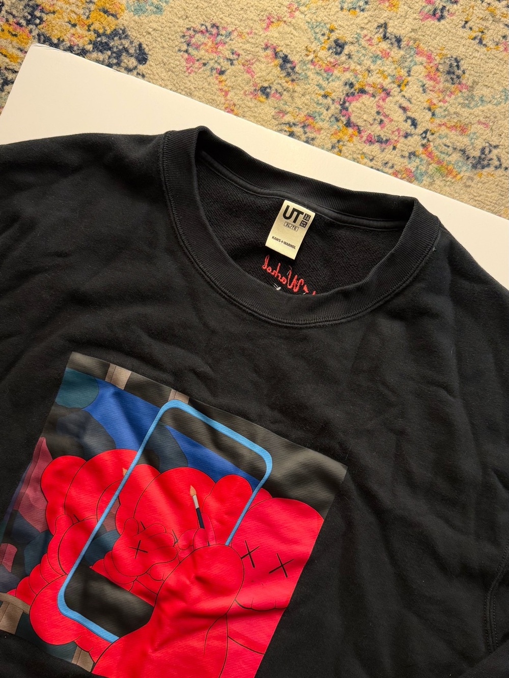 UNIQLO & KAWS & WARHOL UT Men’s Black Graphic Sweatshirt with Red Artwork - Picture 2 of 4
